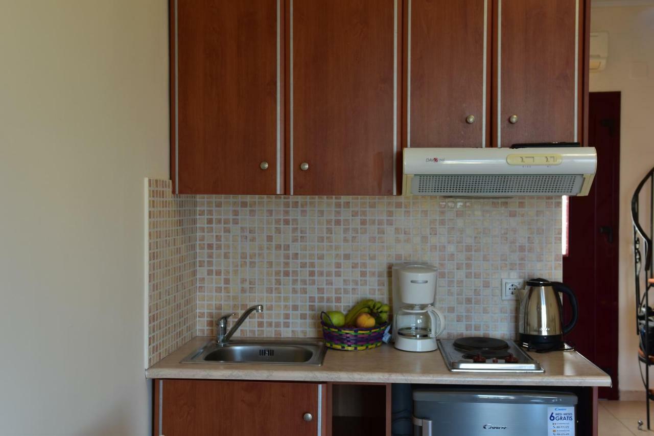 Anais Apartments Megás Limniónas Екстериор снимка