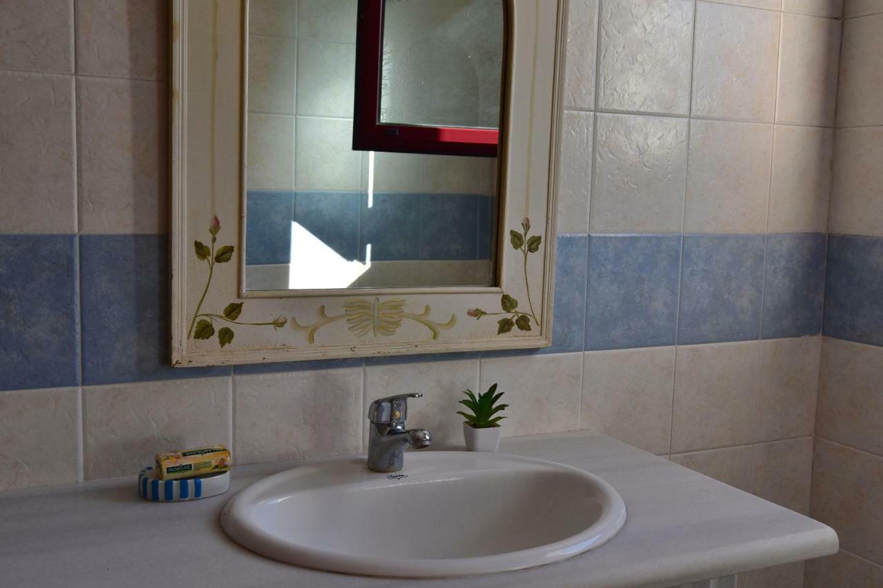 Anais Apartments Megás Limniónas Екстериор снимка